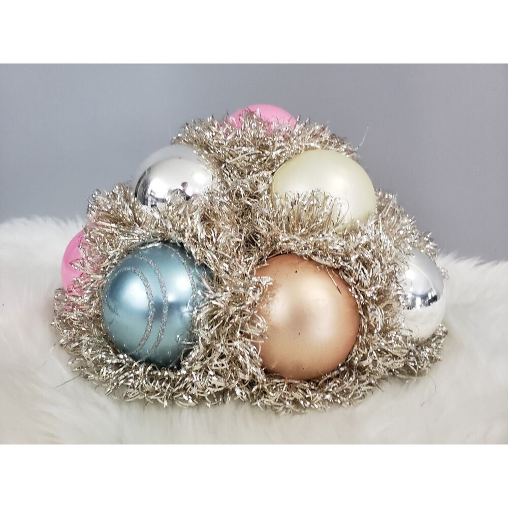 VINTAGE SILVER GLASS BALLS TINSEL CENTERPIECE KITSCHY PINK‎ BLUE MCM CHRISTMAS